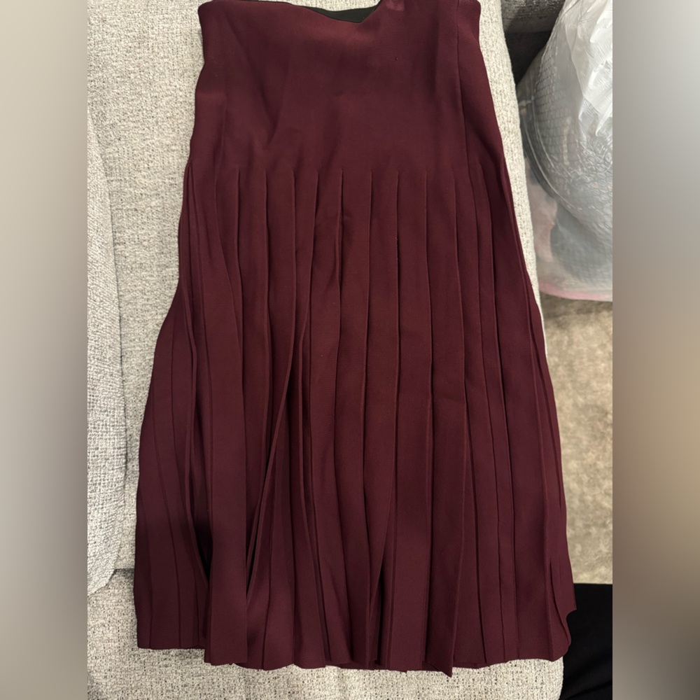 Apparalel Infinity Skirt - Burgandy